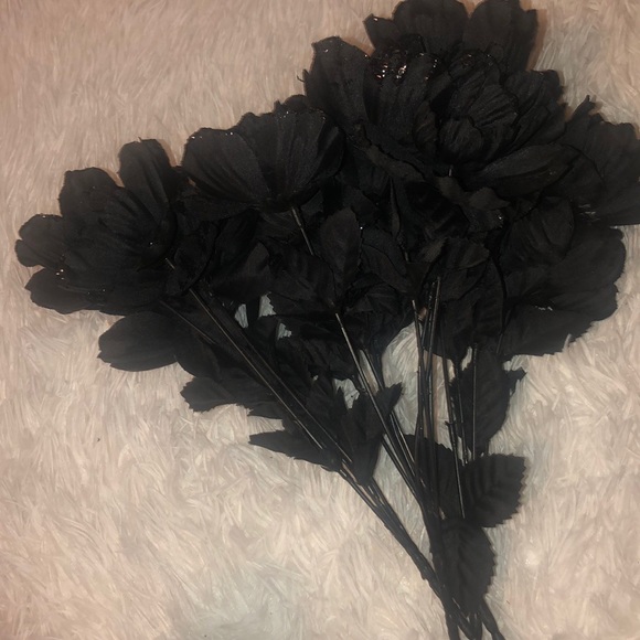Black roses - Picture 3 of 3